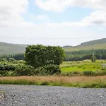 شقة Sleibhte Sliabh Liag Meananeary