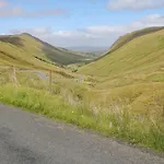 شقة Sleibhte Sliabh Liag Meananeary